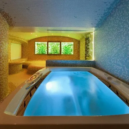 Zamecky Zlaty Orel Hotel 3*