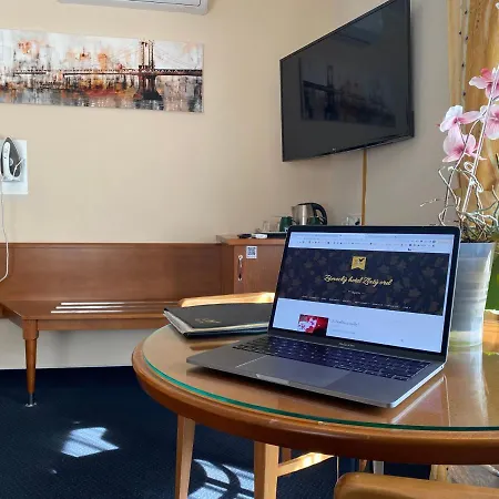 Hotel Zámecký Zlatý Orel
