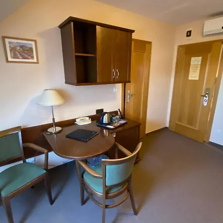 Zamecky Zlaty Orel 3* Hranice (Olomouc)
