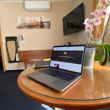 Hotel Zámecký Zlatý Orel