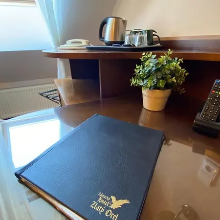 Zámecký Zlatý Orel Hotel