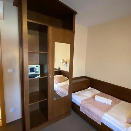 Zamecky Zlaty Orel Hotel Hranice (Olomouc)