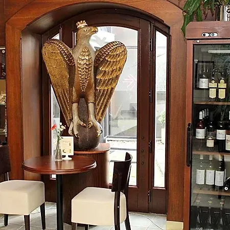 Hotel Zámecký Zlatý Orel 3*