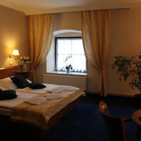 Zamecky Zlaty Orel Hotel 3*