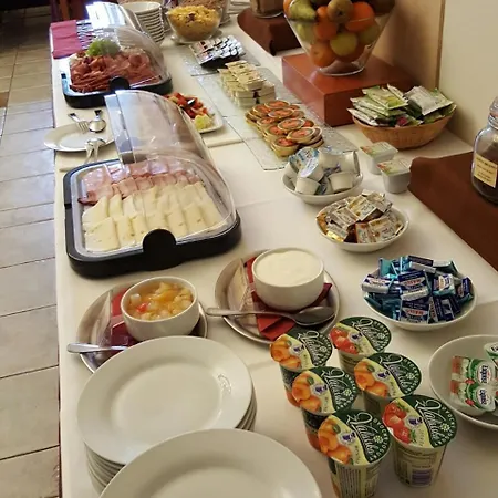 Hotell Zamecky Zlaty Orel 3*