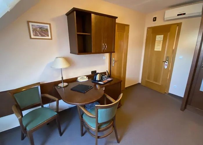 Zamecky Zlaty Orel 3* Hranice (Olomouc)