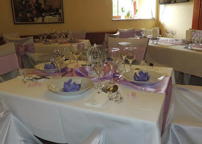 Zámecký Zlatý Orel 3* Hranice (Olomouc)