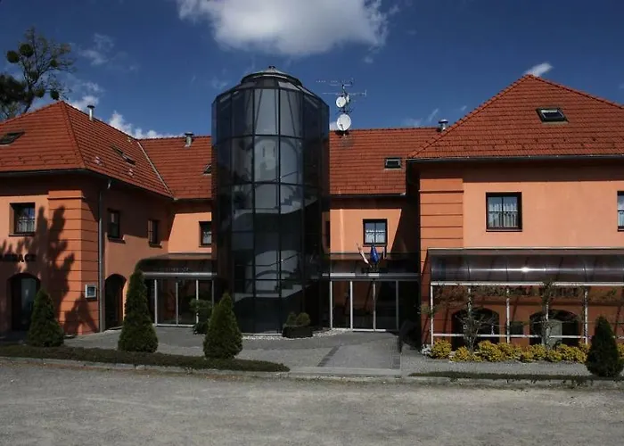 Hotel Zamecky Zlaty Orel 3*